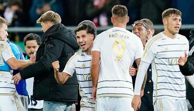 ticker: teilnehmer: 1. fc saarbrücken gegen eintracht frankfurt